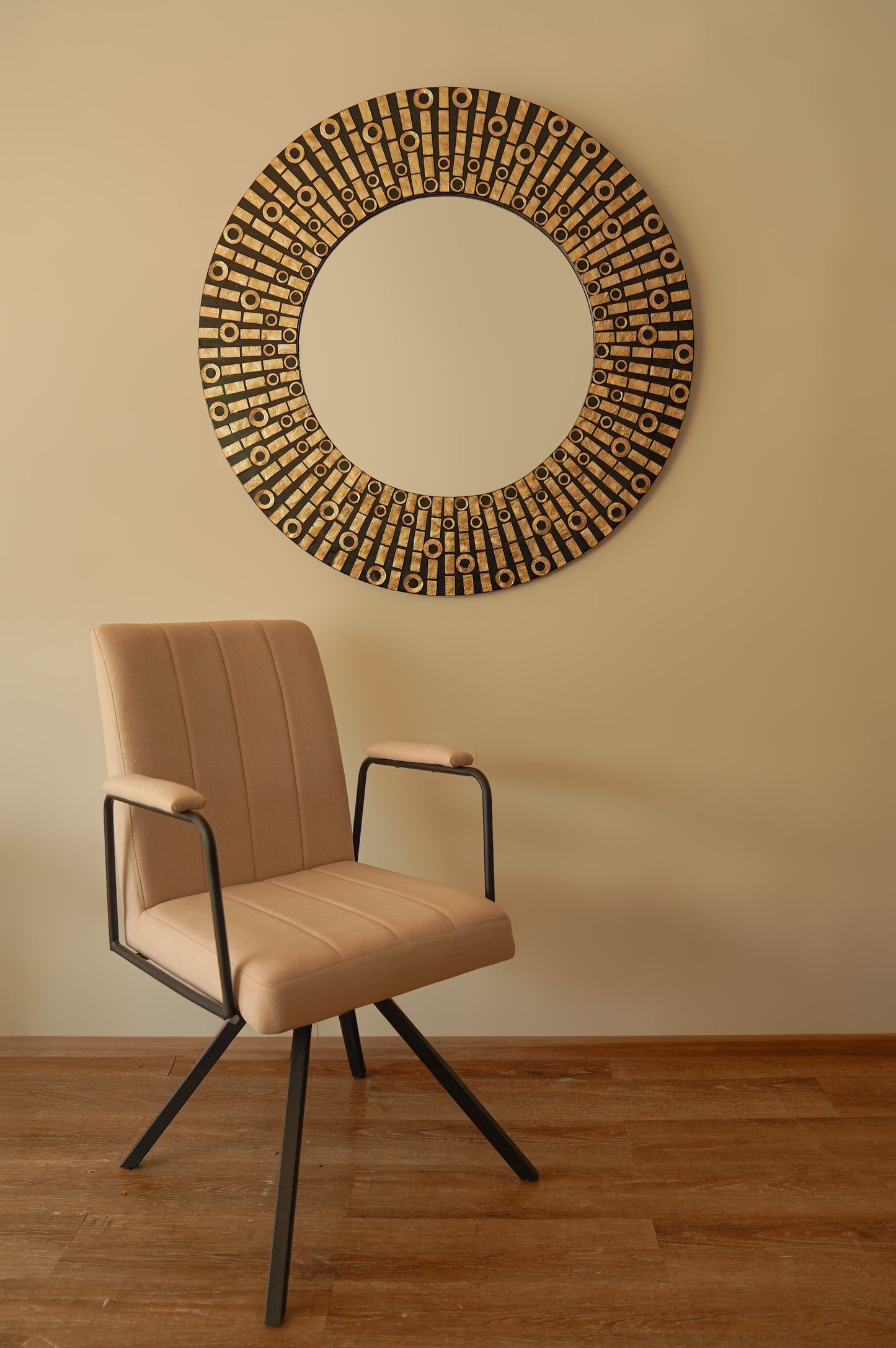 Armani 2 Circular