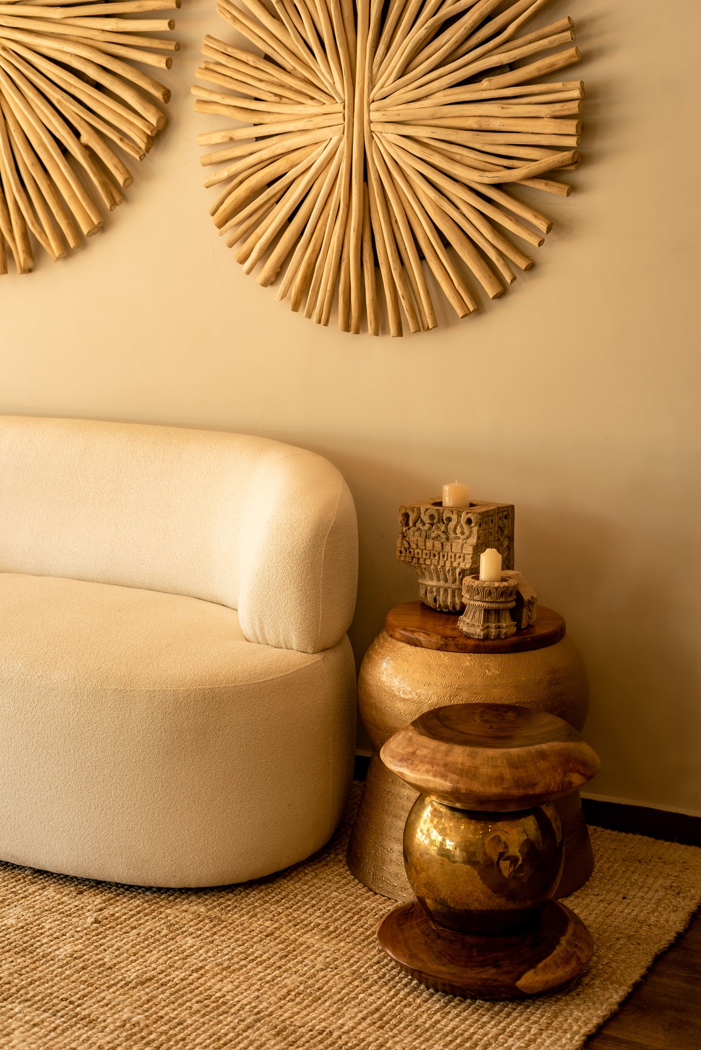 Stool Donat Suar