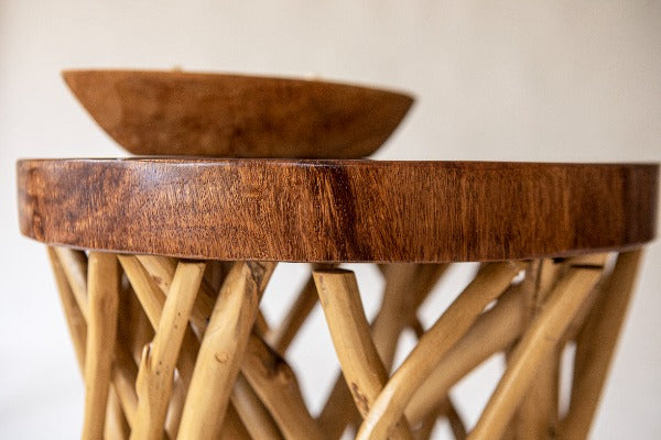 Mesa de apoyo Minbo Coral Natural