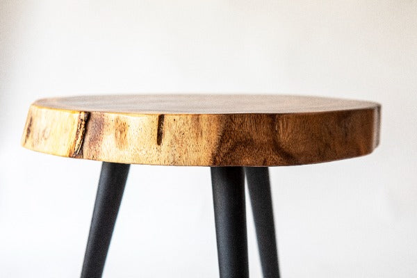 Mesa de apoyo Saman